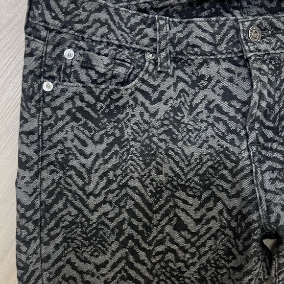 7 For All Mankind Black Gray Zebra Print Textured Skinny Jeans Size 30 - Picture 9 of 9